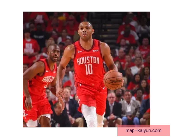 阿劳霍在防线中的领导力持续提升，成为球队后防的关键支柱。